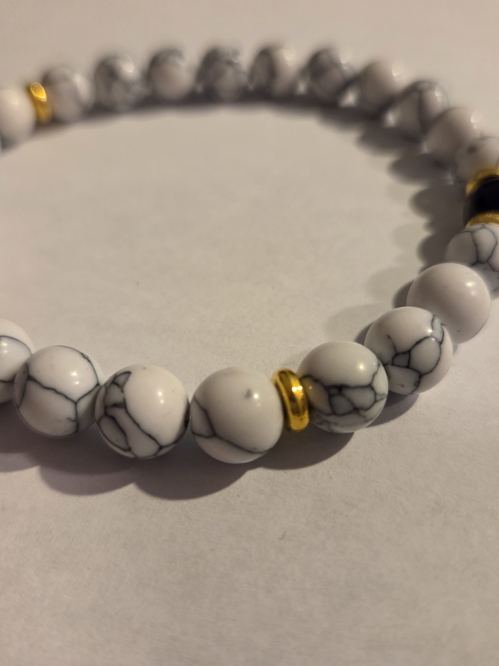 White Howlite Beaded Stretch Bracelet with Gold Accents